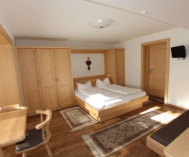 Dreibettzimmer